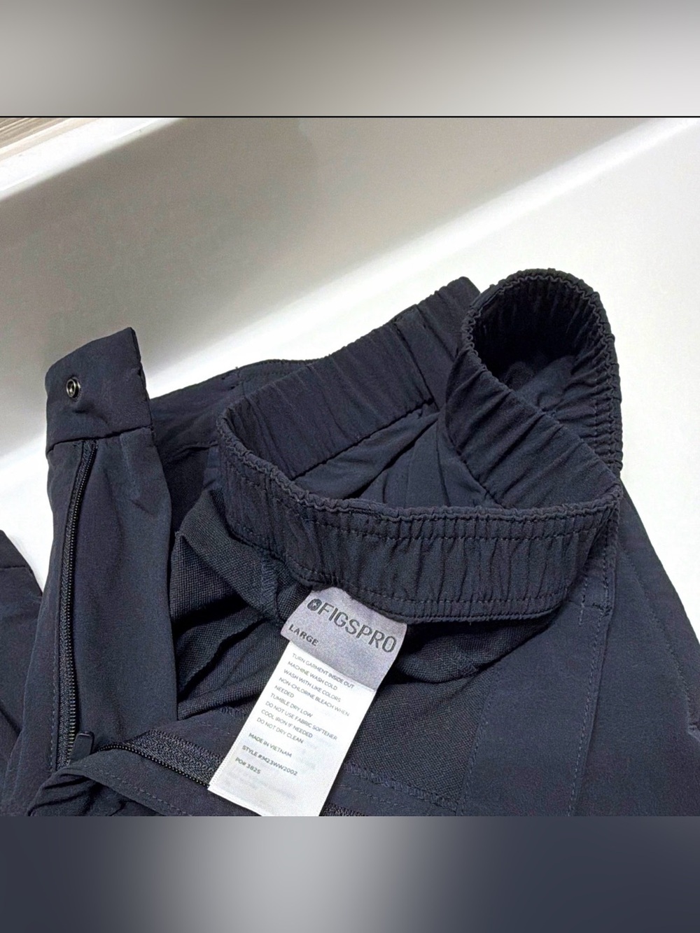 Figs Pro Men's Black Scrub Pants